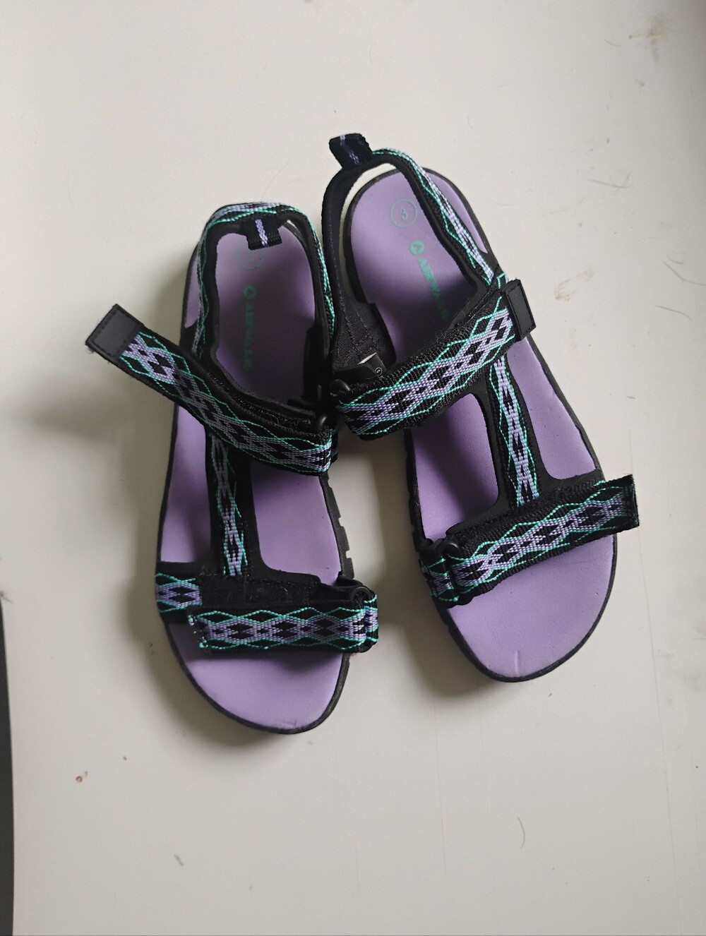 NWOT Size 3 Kids Airwalk Sandals - Teva Style - Picture 2 of 3